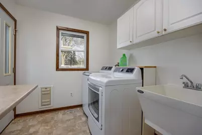 1913 Black Bridge Road, Janesville, WI 53545 - Photo 30