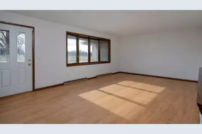 1913 Black Bridge Road, Janesville, WI 53545 - Photo 18
