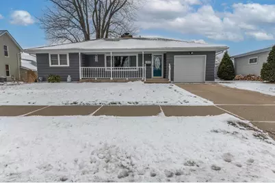 1530 S Oakhill Avenue, Janesville, WI 53546 - Photo 1