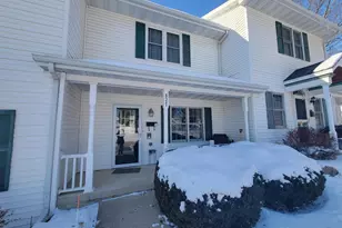 827 Sutherland Ave, Janesville, WI 53545 - Photo 1