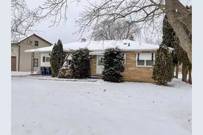 811 S Hickory Street, Mauston, WI 53948 - Photo 1