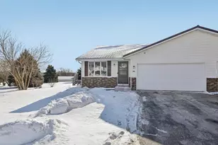 839 Kimseth Cir, Deerfield, WI 53531 - Photo 1