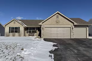 863 E Bridget Dr, Beloit, WI 53511 - Photo 1