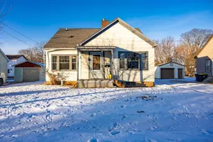 129 Wisconsin St, Mauston, WI 53948 - Photo 1