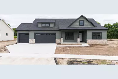 3804 N Woodbury Lane, Janesville, WI 53545 - Photo 1