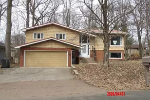 1133 W Ridge Rd, Marshfield, WI 54449 - Photo 1