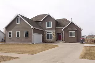 547 S 6th St, Janesville, WI 53536 - Photo 1