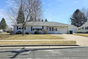 631 Maxon St, Waupun, WI 53963 - Photo 1