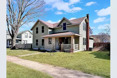 310 Wacouta Avenue, Prairie Du Chien, WI 53821 - Photo 1