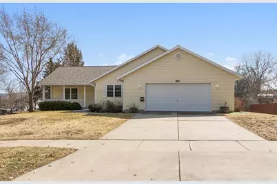 908 Surrey Lane, Baraboo, WI 53913 - Photo 1