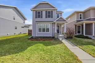 1406 Thoreau Dr, Sun Prairie, WI 53590 - Photo 1