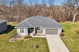 1158 Gracing Oaks Ln, Sun Prairie, WI 53590 - Photo 1