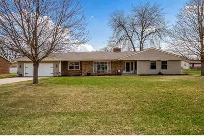 726 E Petunia Lane, Beloit, WI 53511 - Photo 1