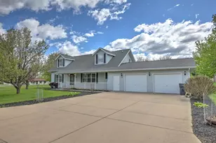 588 Ann Ct, Berlin, WI 54923 - Photo 1