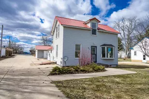 607 N Main St, Necedah, WI 54646 - Photo 1
