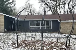 435 Willow Cir, Mayville, WI 53050 - Photo 1