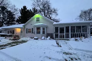 940 Woodside Ave, Ripon, WI 54971 - Photo 1