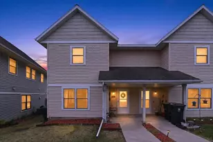 218 S Musket Ridge Dr, Sun Prairie, WI 53590 - Photo 1