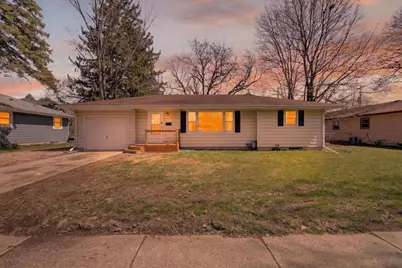 5 S Lexington Drive, Janesville, WI 53545 - Photo 1
