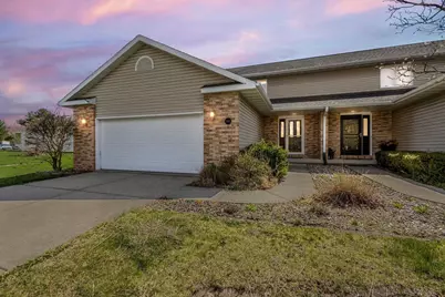 1014 S Perry Parkway, Oregon, WI 53575 - Photo 1