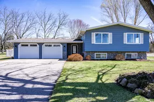 926 Elm St, Mauston, WI 53948 - Photo 1