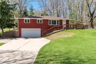 2821 W Memorial Dr, Janesville, WI 53548 - Photo 1