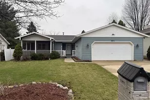 1621 Sapphire Way, Sun Prairie, WI 53590 - Photo 1