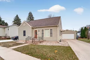 1211 River Dr, Watertown, WI 53094 - Photo 1
