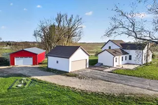 8357 N Territorial Rd, Janesville, WI 53536 - Photo 1