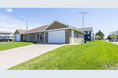 302 E Clay Street, Cuba City,  53807 - Photo 1
