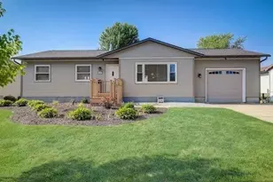 452 Williams St, Columbus, WI 53925 - Photo 1