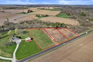 W8011 Loveland Rd, Poynette, WI 53955 - Photo 1
