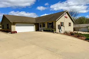 380 W Sunset Dr, Milton, WI 53563 - Photo 1