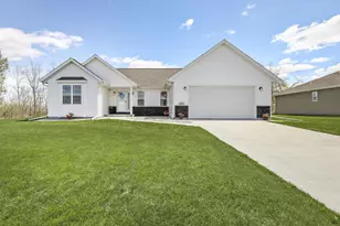 320 Beech Rd, Waterloo, WI 53594 - Photo 1