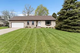 1502 Briar Ln, Sun Prairie, WI 53590 - Photo 1