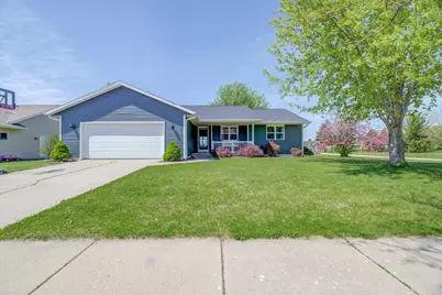 195 S 6th Street, Janesville, WI 53536 - Photo 1