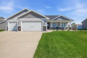 660 Westfield Ave, Janesville, WI 53536 - Photo 1
