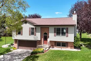 516 W Mohawk Trail, DeForest, WI 53532 - Photo 1