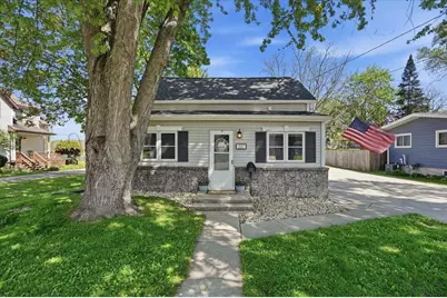 327 Elizabeth Street, Lodi, WI 53555 - Photo 1