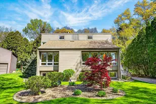 1118 Sunridge Dr, Madison, WI 53711 - Photo 1