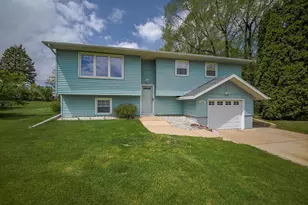 2107 W 4th Ave, Monroe, WI 53566 - Photo 1