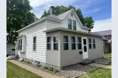 607 N Beaumont Road, Prairie Du Chien, WI 53821 - Photo 1