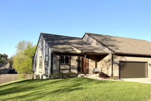 206 Shady Oak Ct, Janesville, WI 53548 - Photo 1