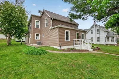 423 Mulberry Street, Baraboo, WI 53913 - Photo 1