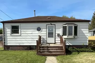 720 La Crosse St, Mauston, WI 53948 - Photo 1
