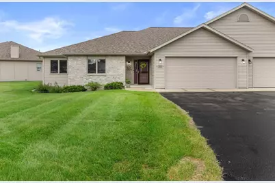 528 Clemens Court #7, Portage, WI 53901 - Photo 1