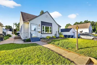 2219 Jackson Street, La Crosse, WI 54601 - Photo 1