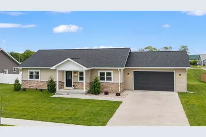 702 Eisenhower Street, Baraboo, WI 53913 - Photo 1