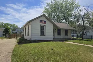 412 N Chatham St, Janesville, WI 53548 - Photo 1