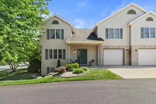 3236 Stonecreek Dr, Madison, WI 53719 - Photo 1